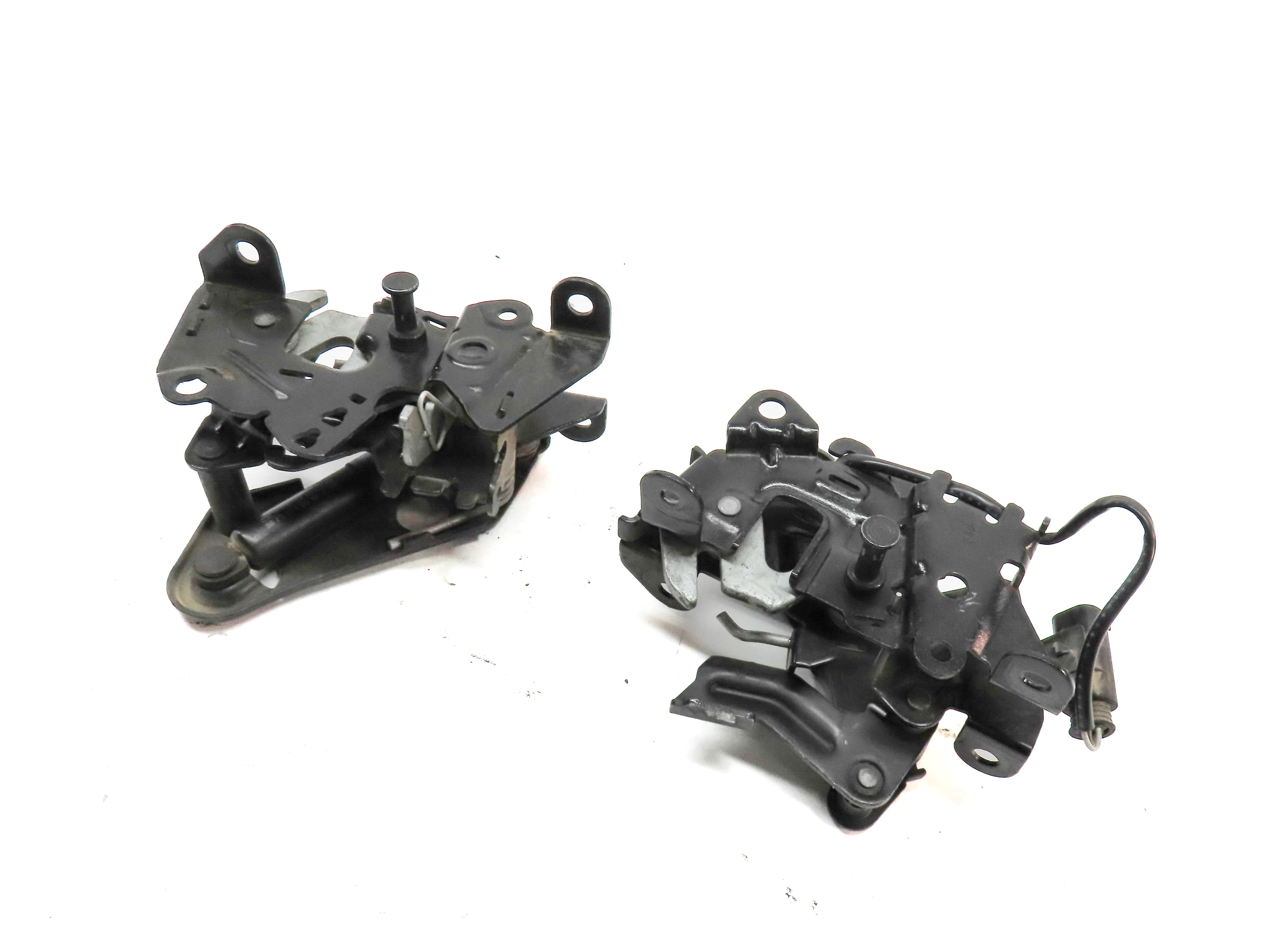 2013 BMW 535I (F10) FRONT HOOD BONNET LID LOCK LATCH SET/2 — exact item pictured
